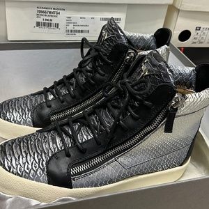 Mens Giuseppe hi-tops size 9